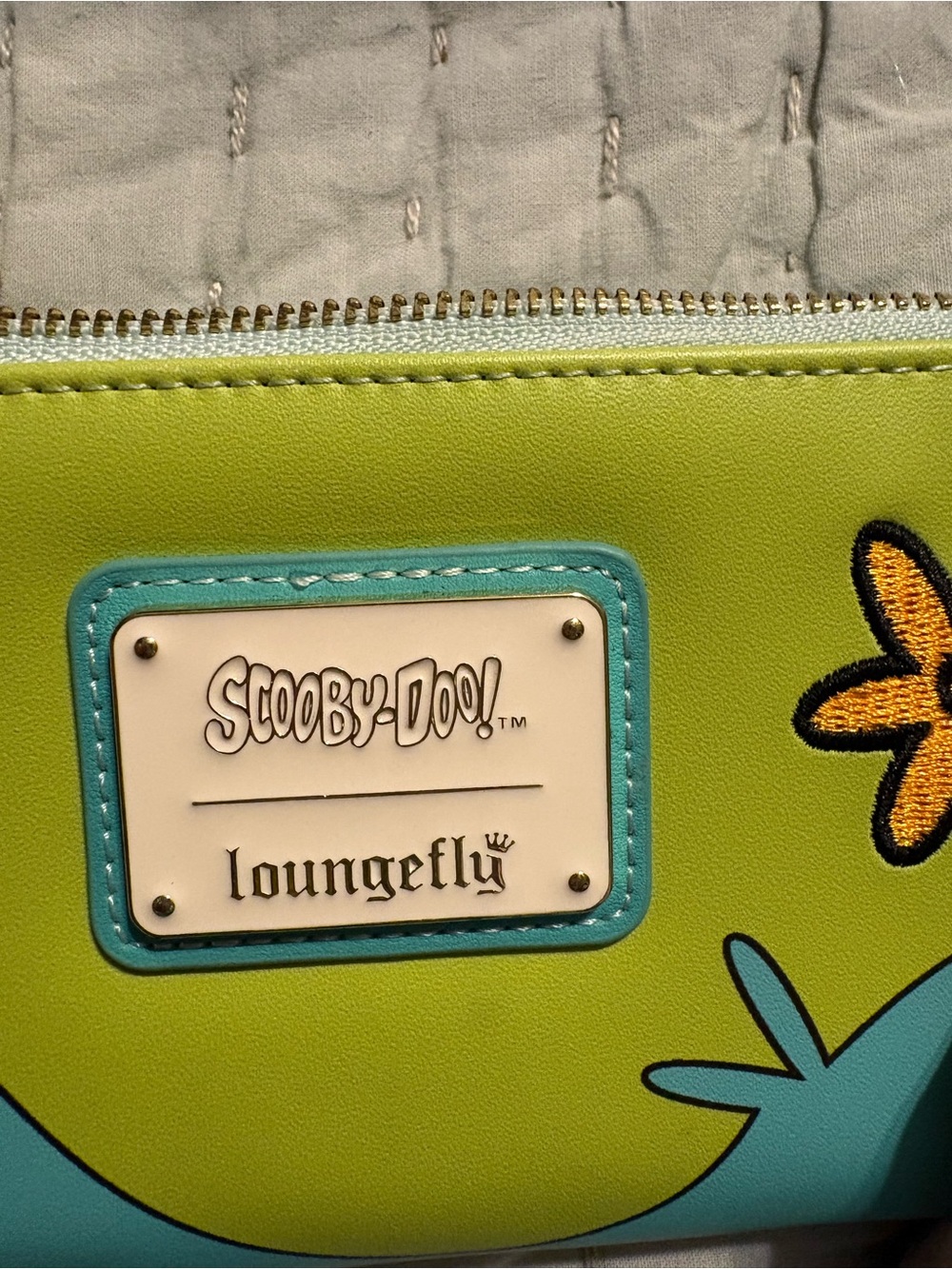 Loungefly Scooby-Doo Zip Wallet - Lime & Aqua with Orange Flower - Picture 6 of 6